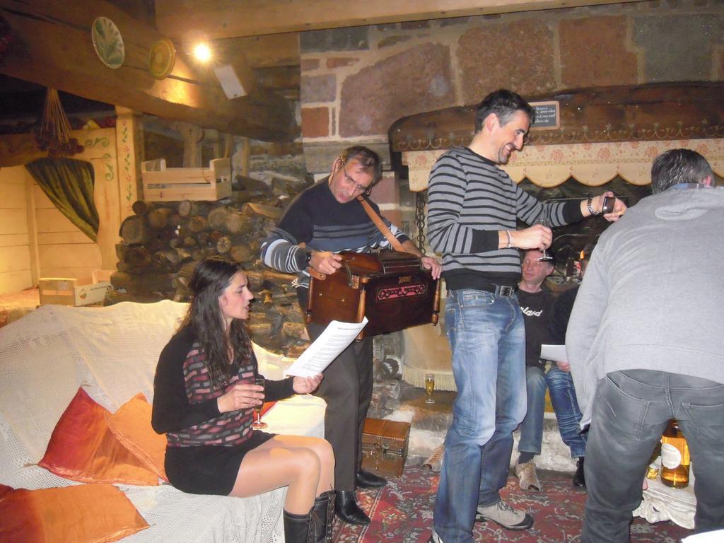 Le Francillon Bed & Breakfast Лес Естабл Екстериор снимка